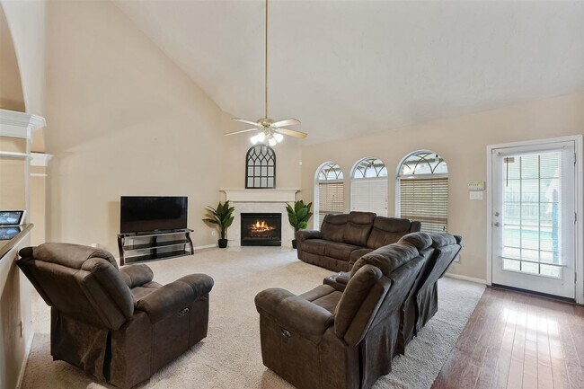 Building Photo - 4426 Park Bend Dr