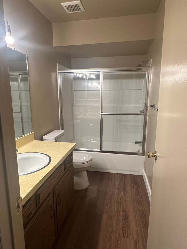 Building Photo - 2+1.5 REMODELED BRAND NEW APPLIANCES INCLUDED