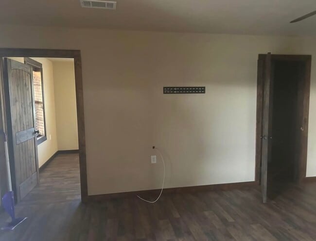 Building Photo - 1701 Co Rd 113