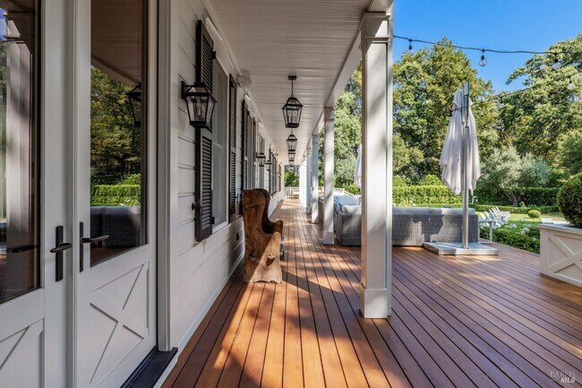 Building Photo - 989 Rutherford Rd