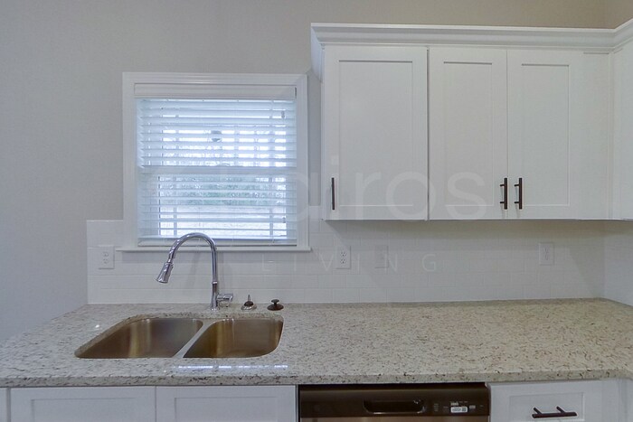 Building Photo - 162 Allentown Wy