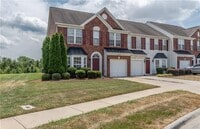 Building Photo - Beautiful, Move in ready,  3 Bedroom 2.5 B...