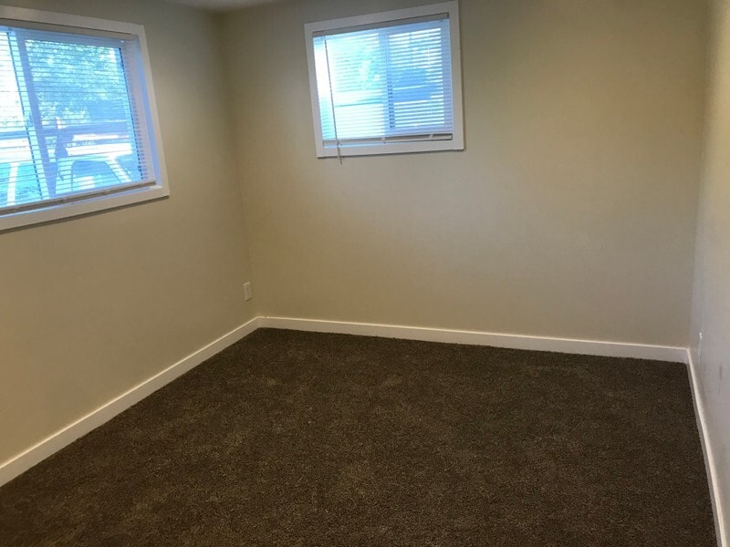 Building Photo - 647 E Quail Trl Ln