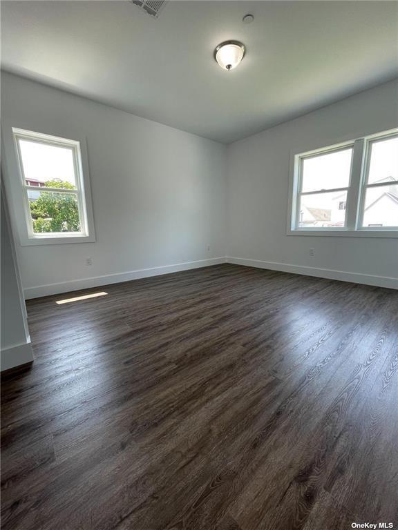 Building Photo - 3-11 Beach 87th St