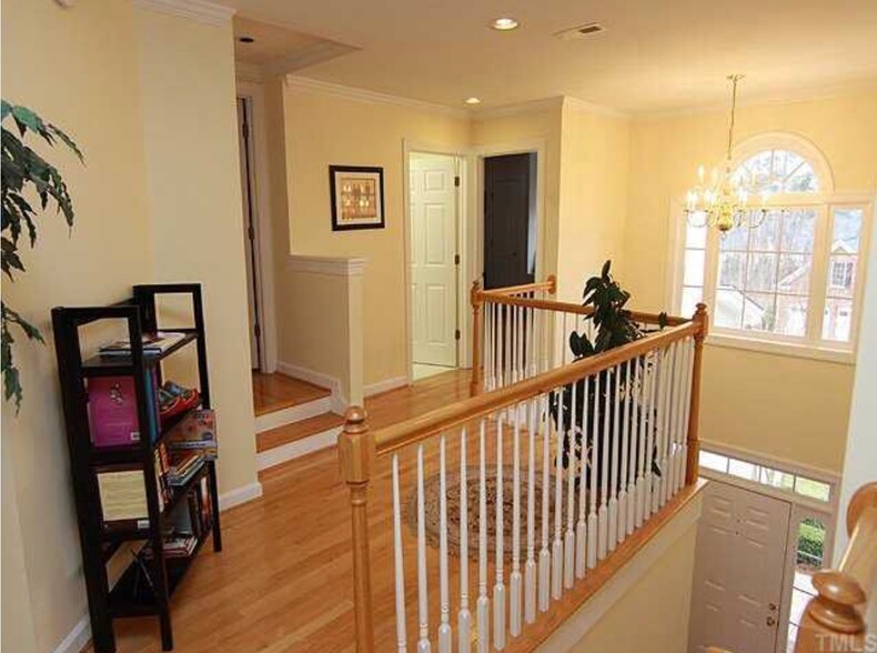 Second floor hallway - 101 Caymus Ct