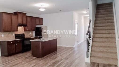 Building Photo - 1930 Old Dogwood