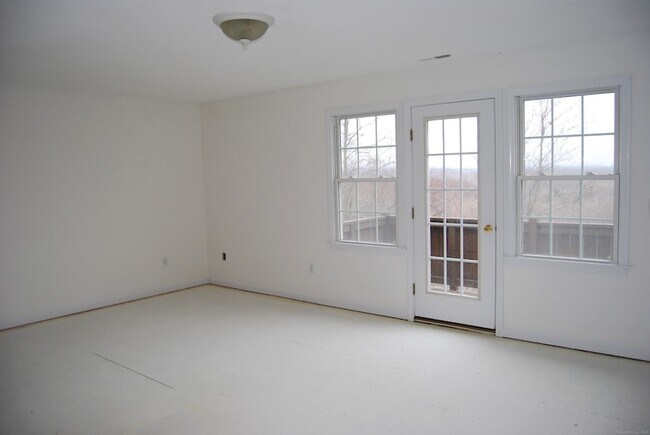 Building Photo - 49 Overshot Dr