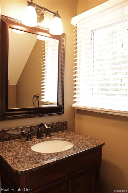 Building Photo - 121 N North Shore Dr