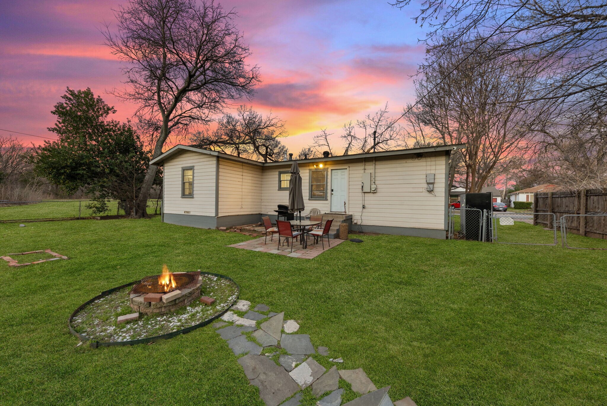 Building Photo - 319 Arnold Ave