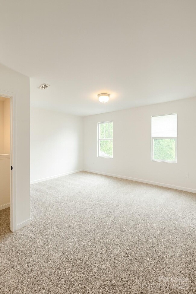 Building Photo - 11912 Basking Dr