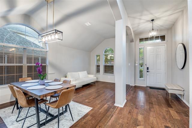 Building Photo - 2013 Knights Ct