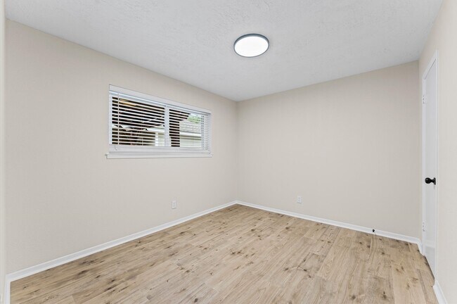 Building Photo - 27241 Wells Ln