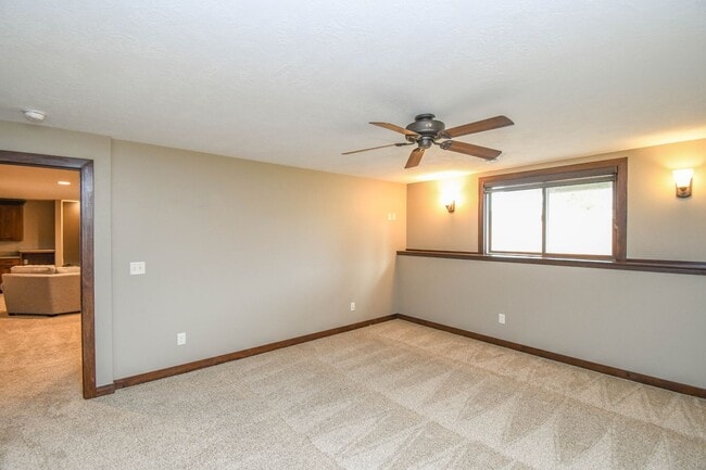 Building Photo - 3436 W 84th Pl