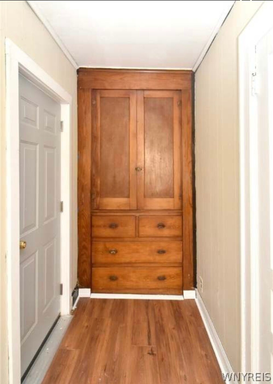 Building Photo - 28 Red Jacket Pky