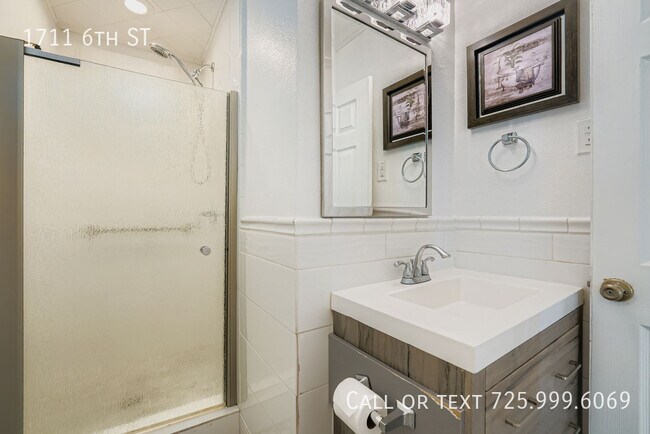 Building Photo - 1711 S 6th St