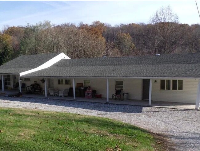 Building Photo - 2570 Sanger Ln