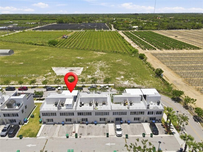 Building Photo - 25847 SW 145th Ave