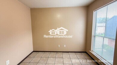 Building Photo - 13480 S Thorntree Dr