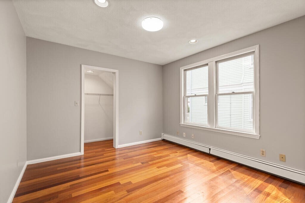 Building Photo - 44 Sunset Rd