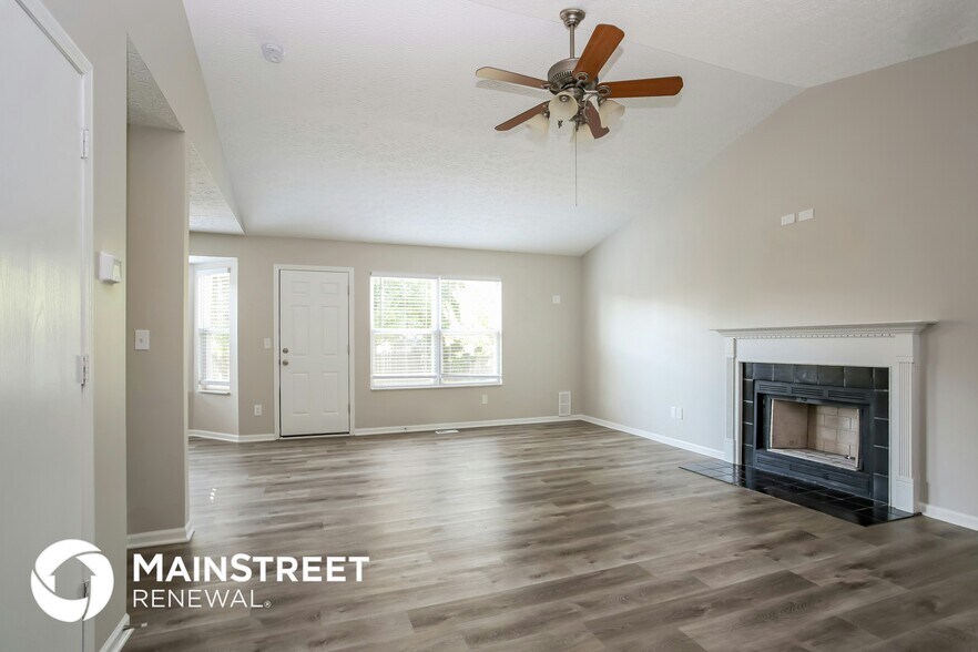 Building Photo - 1386 Hackworth St