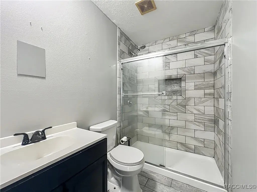 Primary House Bathroom 1 - 13691 E Hwy 25