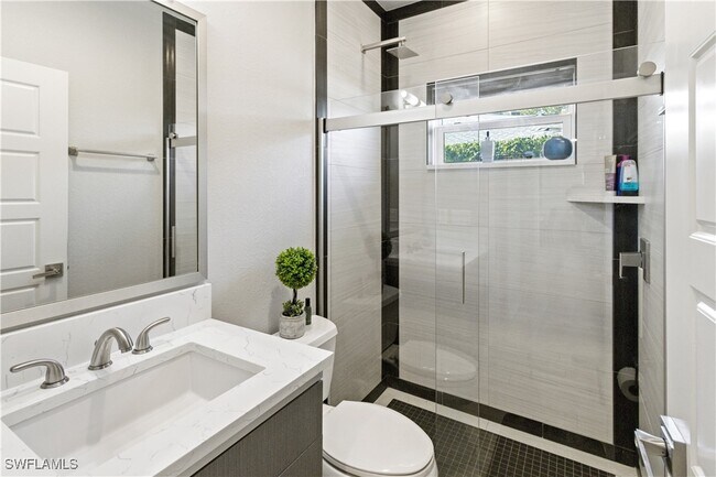 Building Photo - 10990 Goodwin St