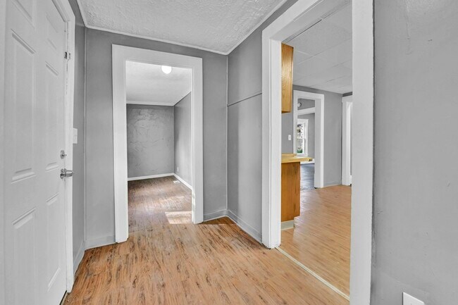Building Photo - 1238 McKinley Ave