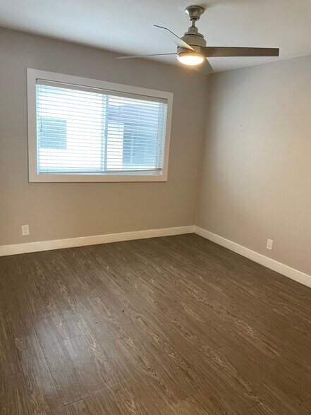 Building Photo - 806 Esplanade