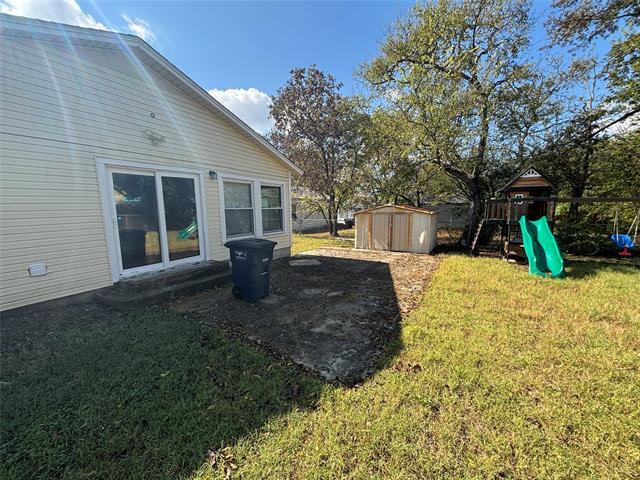 Building Photo - 7406 Llano Ave