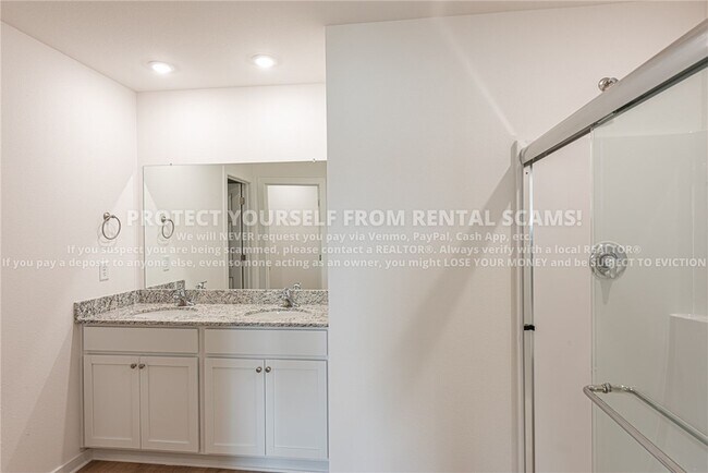 Building Photo - 3031 Laredo Ln