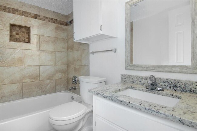 Building Photo - 4637 Country Creek Dr