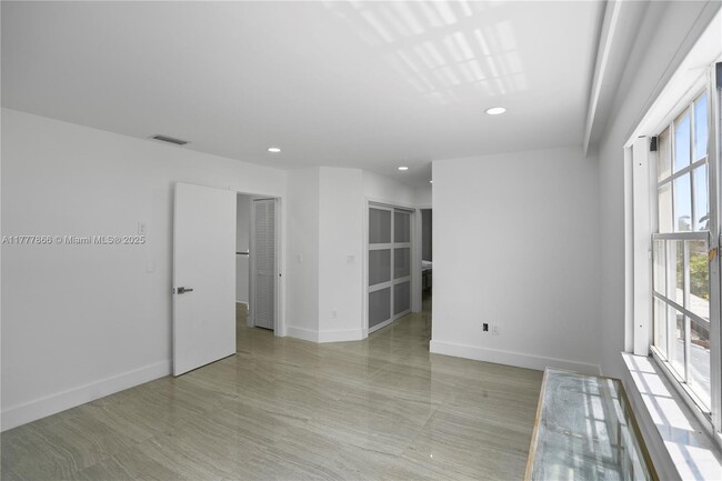 Building Photo - 12894 SW 60th Terrace