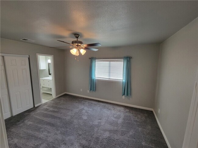 Building Photo - 7252 Mansions Dr
