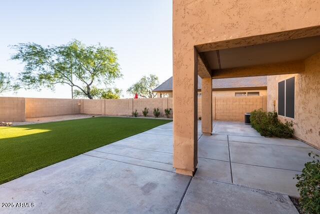 Building Photo - 4421 E Lone Cactus Dr