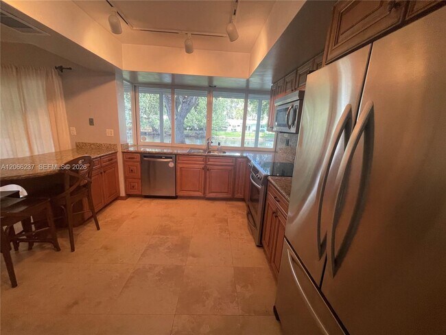 Building Photo - 9301 SW 54th St
