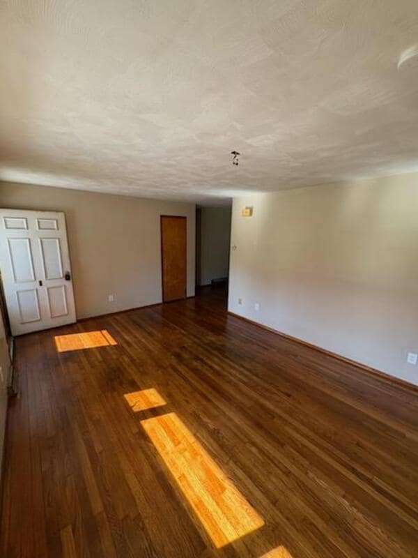 Building Photo - 476 Laurel Woods Dr