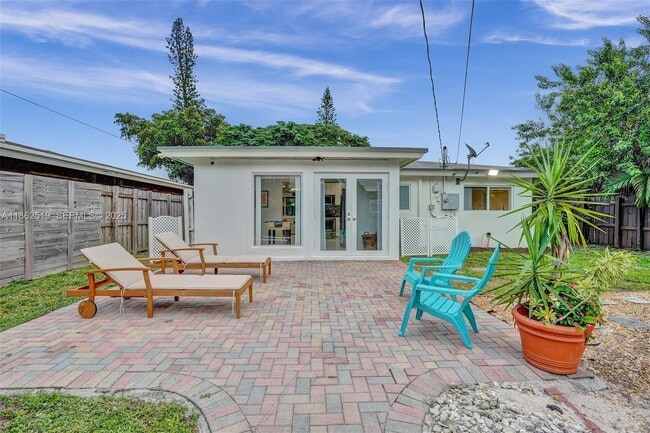 Building Photo - 1605 NW 7th Terrace