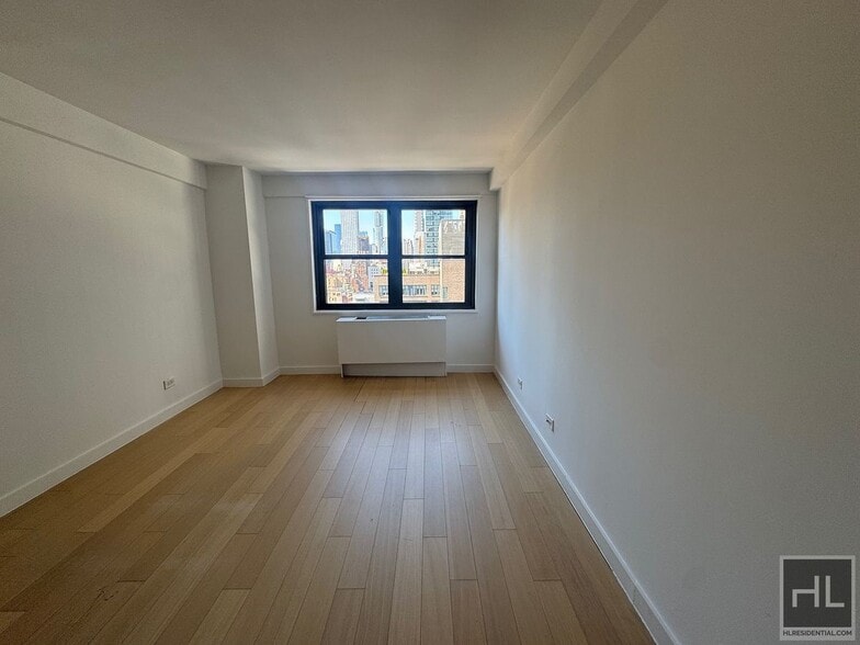 Building Photo - East 39th Street