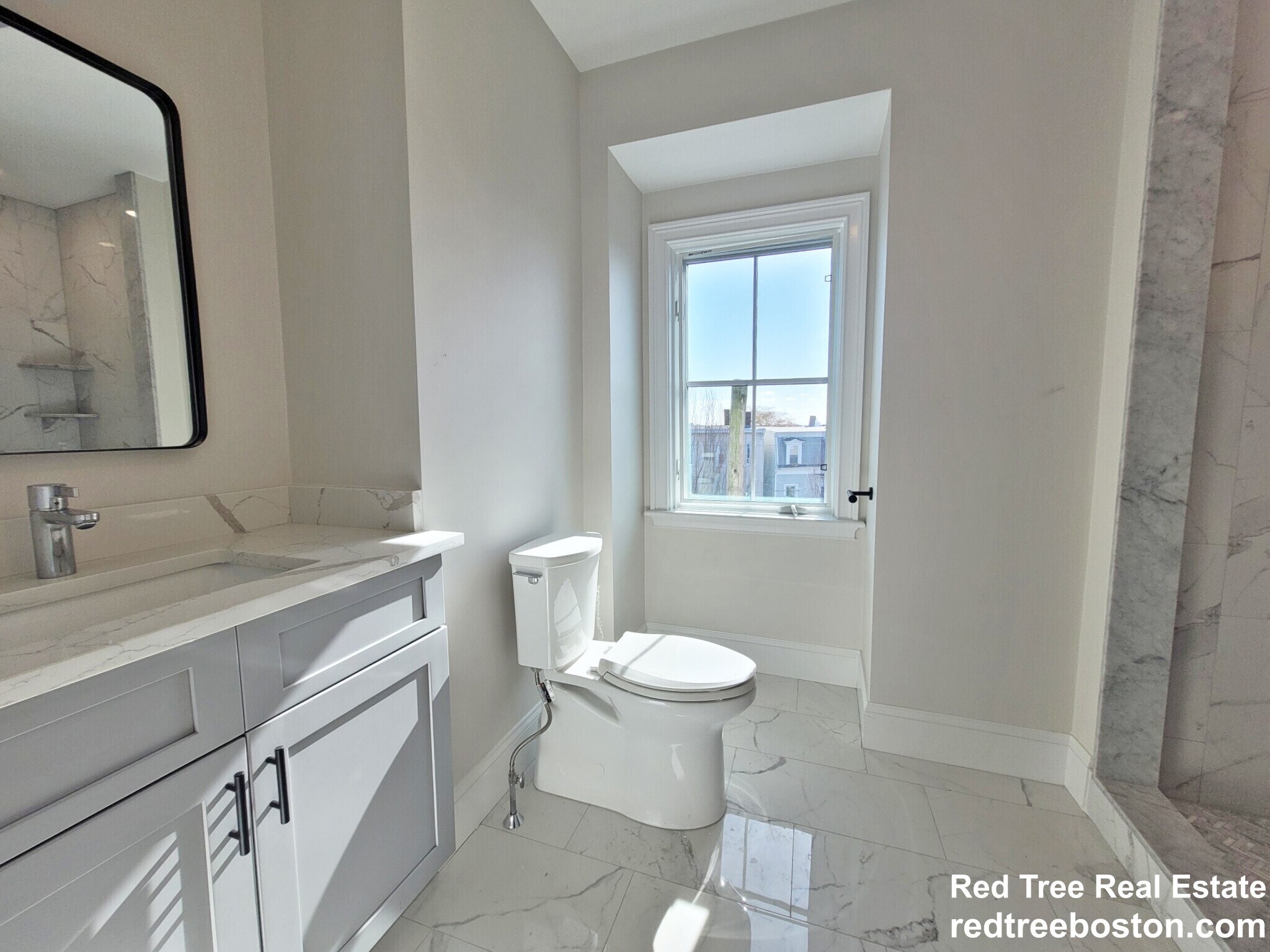 Building Photo - 81 White St