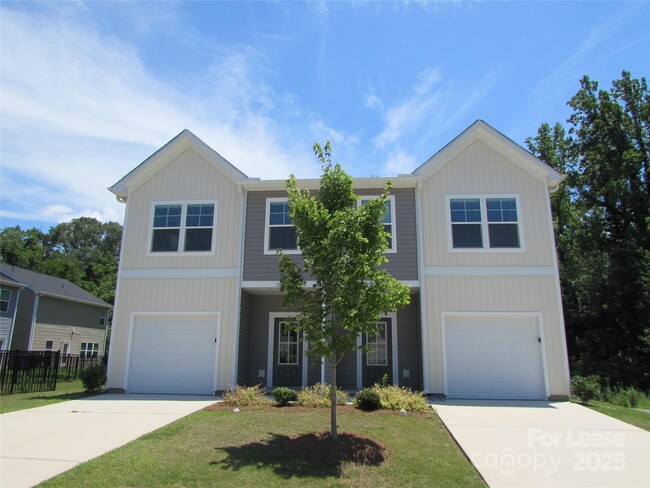 Building Photo - 107 Blakeslee Ct
