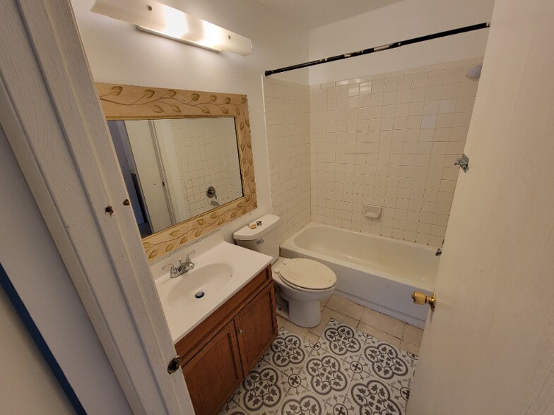 Building Photo - 2637 Wingate Ct