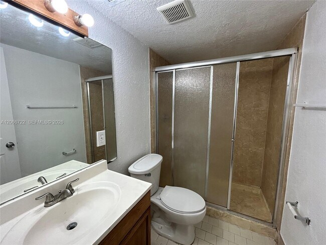 Building Photo - 7625 Tam Oshanter Blvd