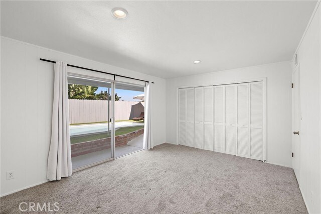 Building Photo - 2120 Temple Hills Dr