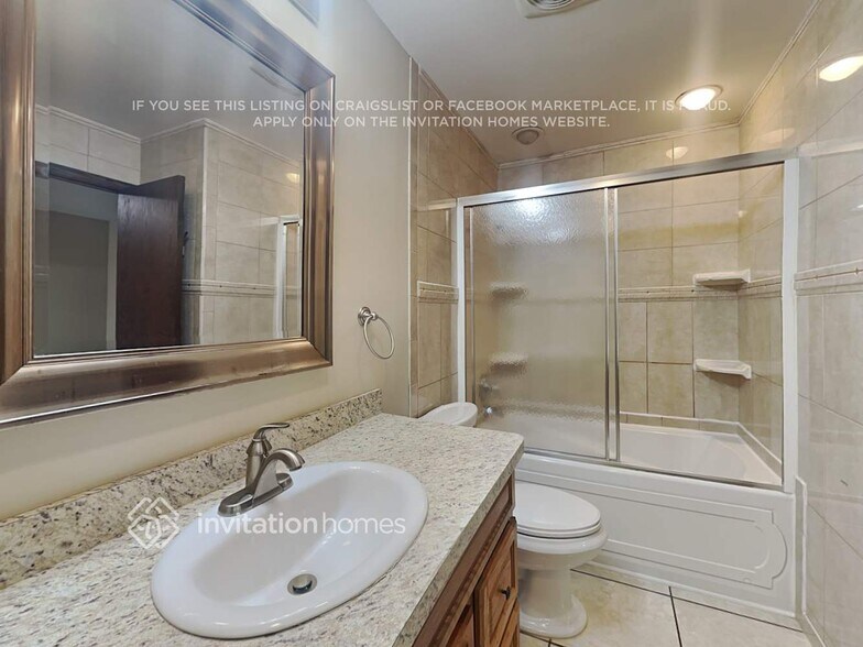 Building Photo - 1131 Benton Way