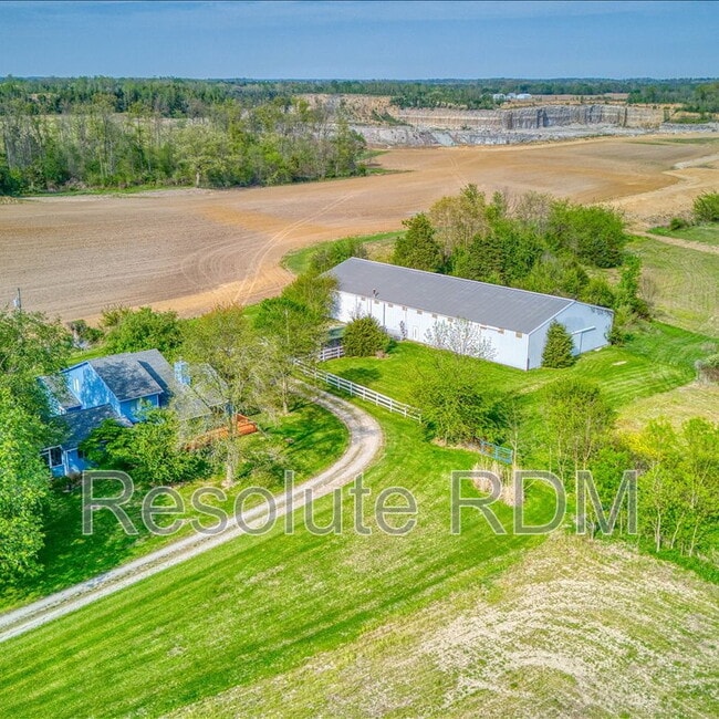 Building Photo - 12001 E 300 S