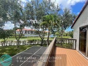 Building Photo - 5845 Fox Hollow Dr