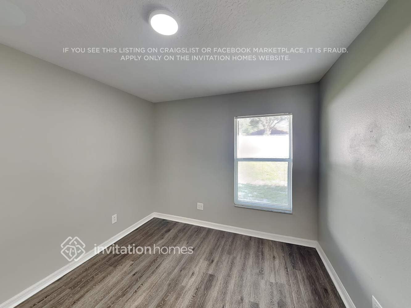 Building Photo - 10303 Lakeside Vista Dr