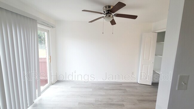 Building Photo - 2659 Wayside Dr
