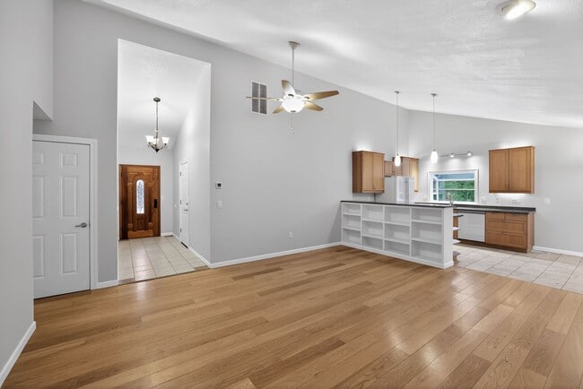 Building Photo - 12055 SW Morlock Ct