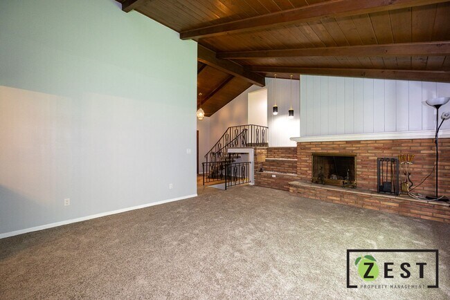 Building Photo - OPEN HOUSE Thursday August 29th 5-6pm